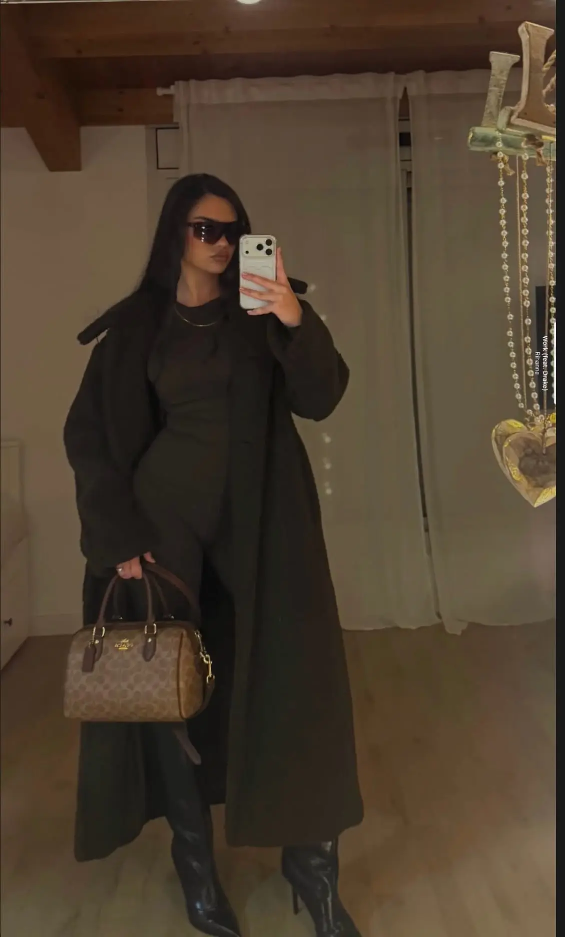 Outfits para la cena de empresa — look 11 para mujer (inspiración DRAPE)
